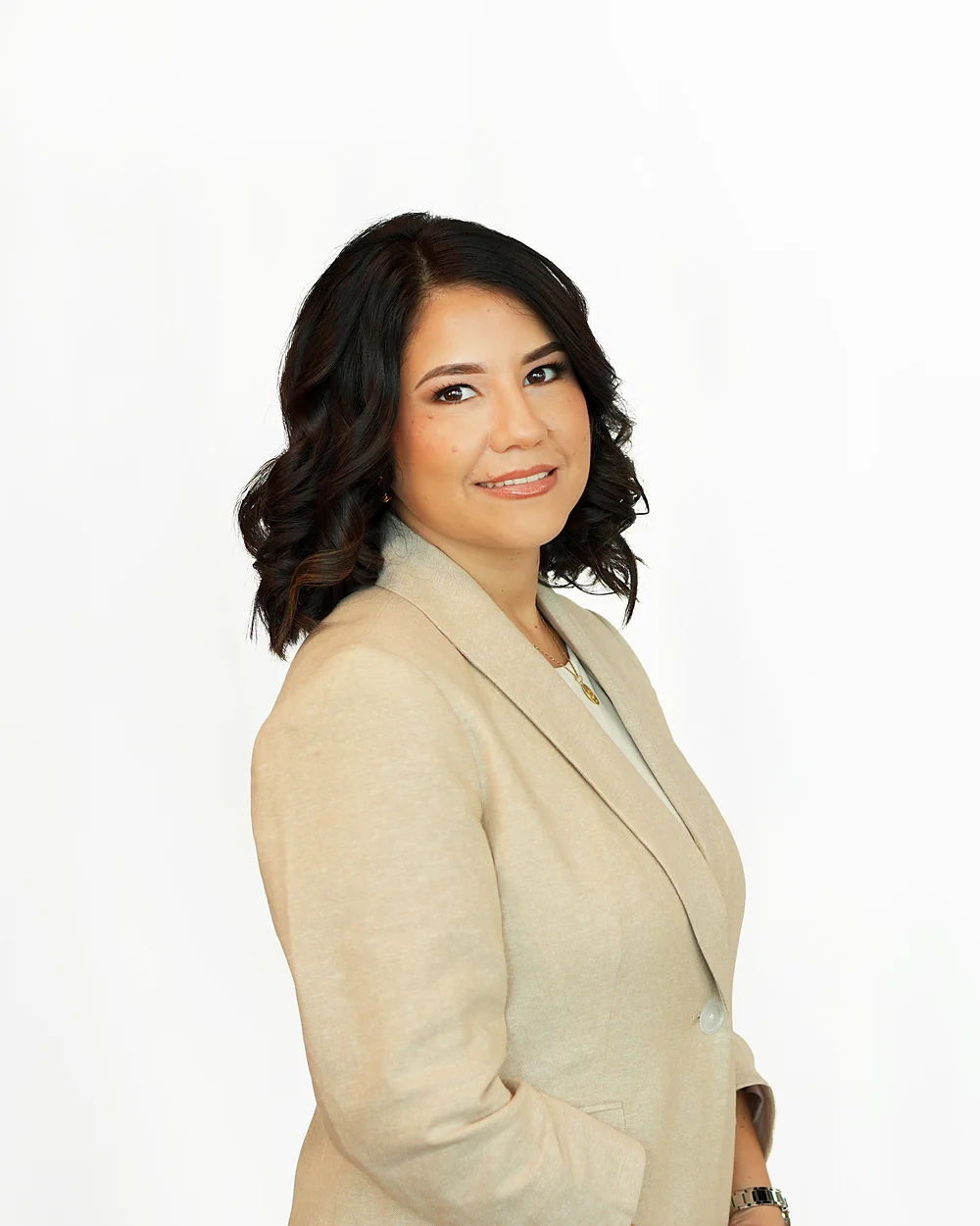 Retrato de María Daniela Guaman, socia cofundadora de Vemada Law
